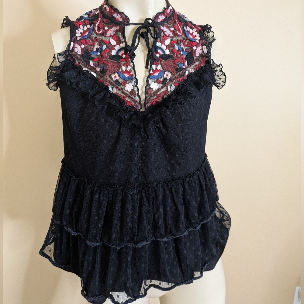 Kate Spade Floral Black Embroidered Blouse Sleeveless Women's Size XXSma…